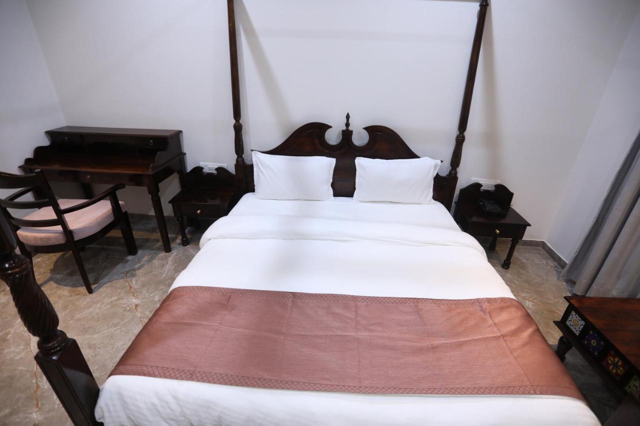 Chandan Kasturi Resort Dariāwad Buitenkant foto
