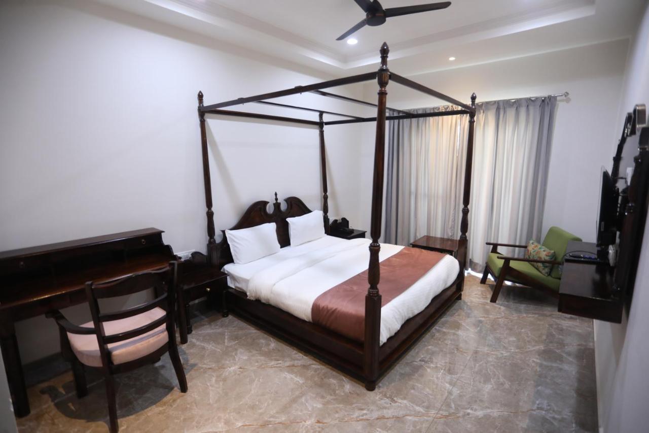 Chandan Kasturi Resort Dariāwad Buitenkant foto